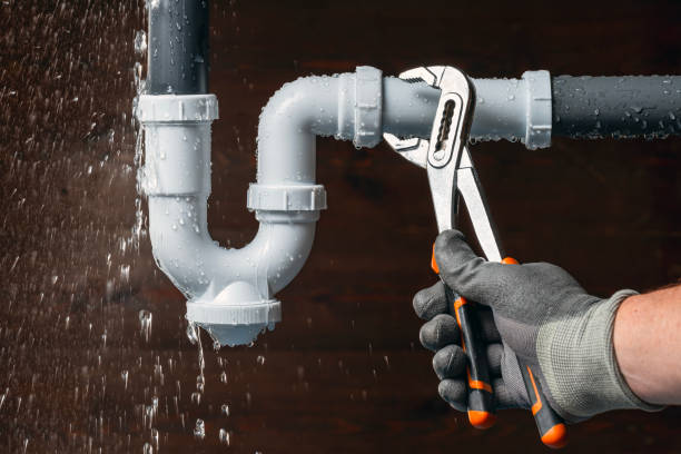 Professional Gas Line Repair technician working in Point Reyes Station, CA
